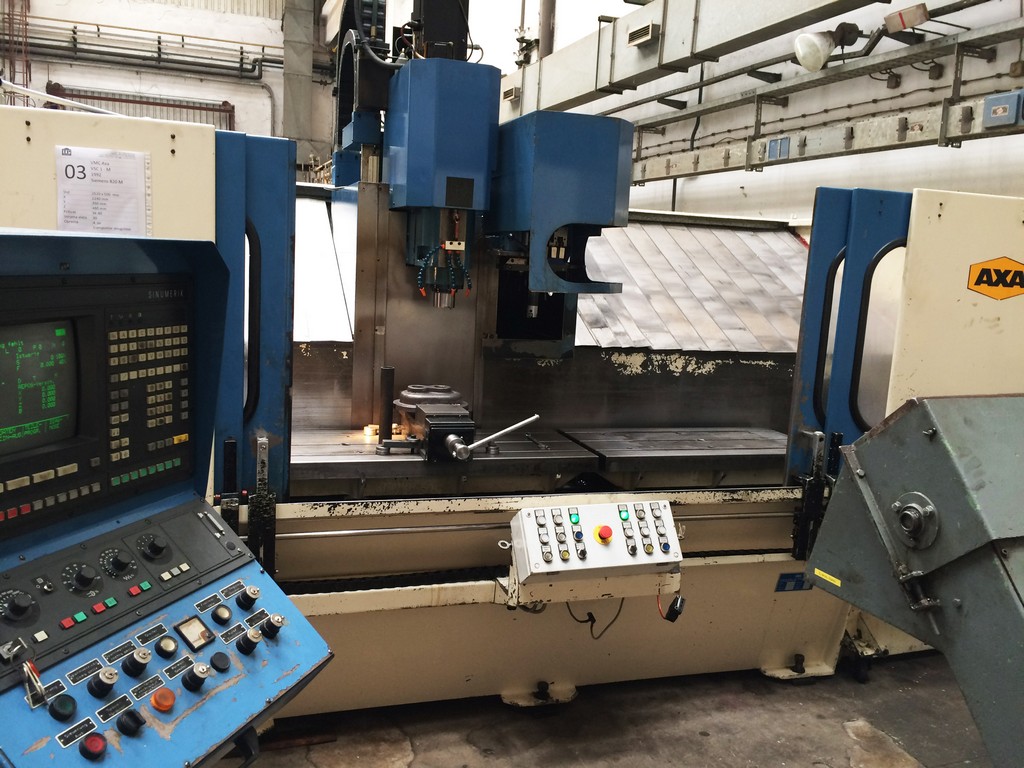 Vertical machining center Axa VSC 1-M / Sinumerik 820 M