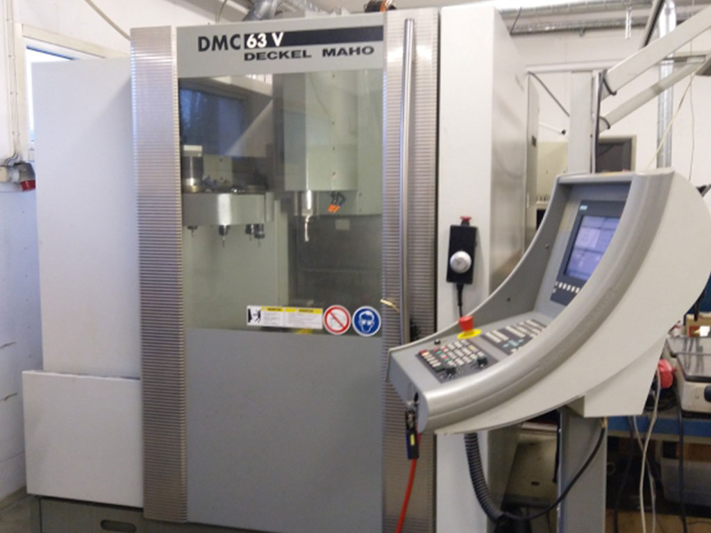 Vertikalni obradni centar Deckel Maho DMC 63 V