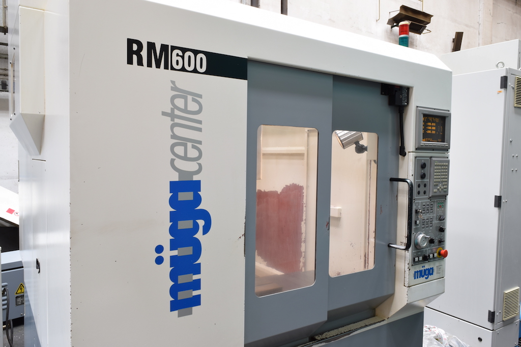 Vertical machining center M&uuml;ga RM600