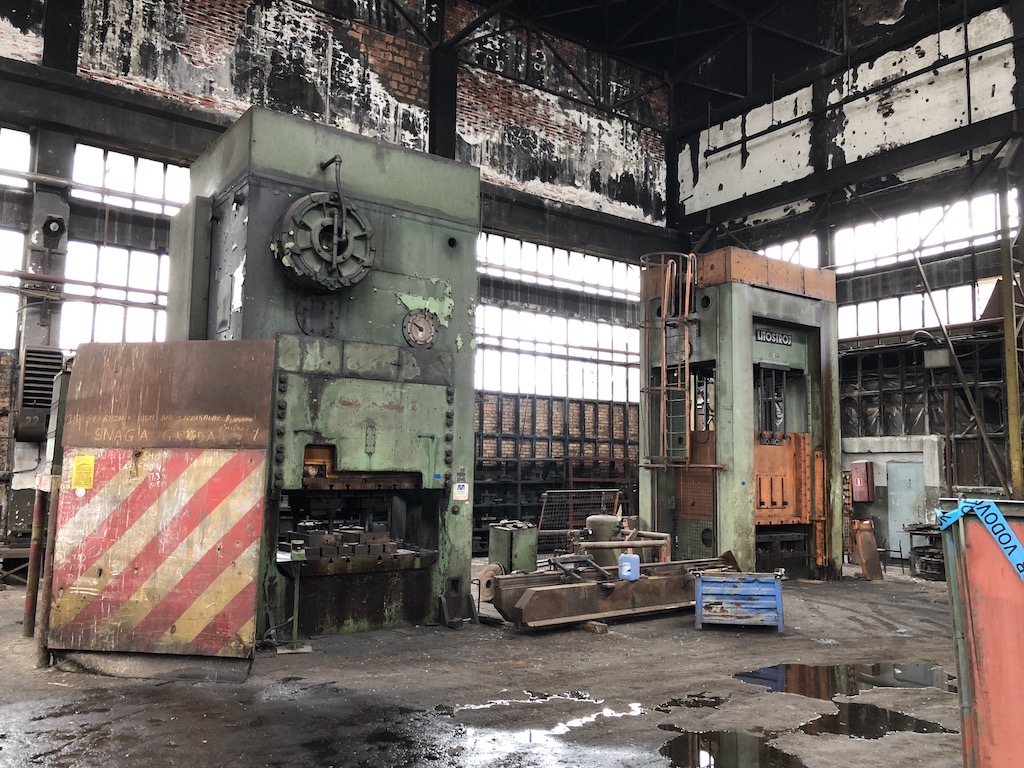 Package of sheet metal presses