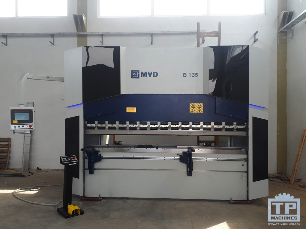 Installation of MVD Inan CNC pressbrake B 135t. x 3100 mm